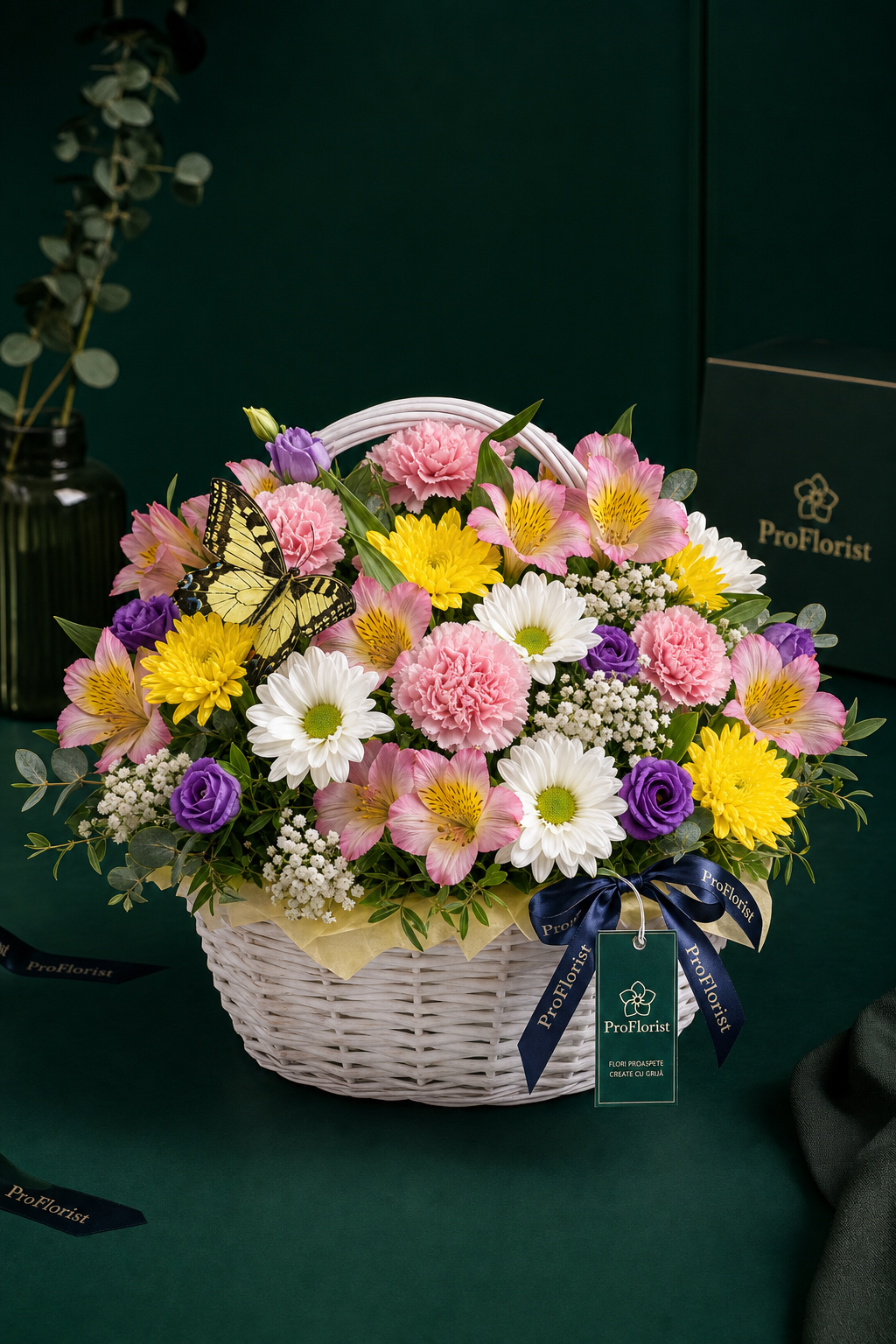 Aranjament Floral Premium cu Alstroemeria și Chrysanthemum Albe și Galbene